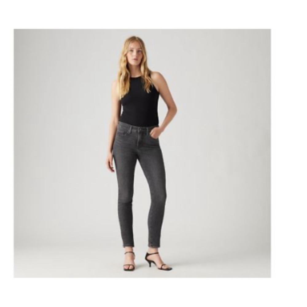 Levi 311 shaping skinny, size 30